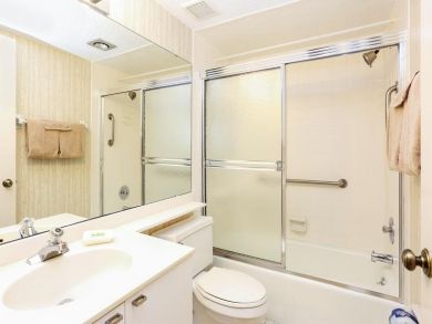 Pretty 2 Bedroom Beach and Great Interior Value All the Way! Pretty 2 Bedroom Beach and Great Interior Value All the Way!